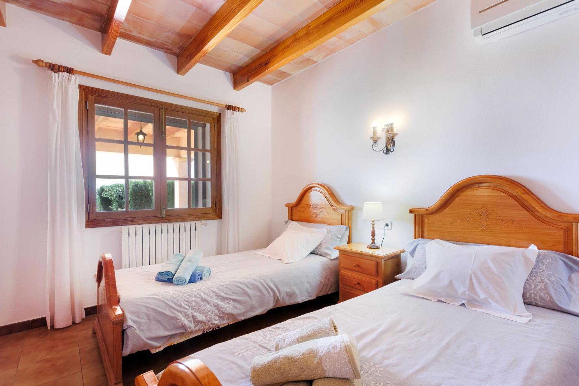Na Corma By Dracmallorca Landhaus